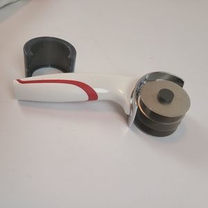 Leifheit 4 blade rolling kitchen cutter